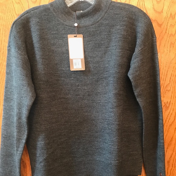 CALIA by Carrie Underwood Sweaters - Calia by Carrie Underwood gray sweater CALIA by Carrie Underwood Sweaters - Calia by Carrie Underwood gray sweater